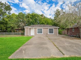 2432 33rd Ave N, Texas City, TX 77590