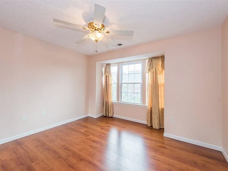 45 Dogwood St — Photo 7