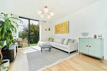 264 Webster Avenue, #504