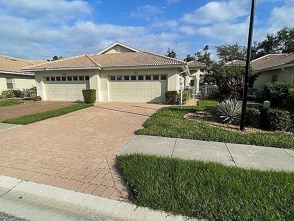 2nd image of 413 Lehalis Dr