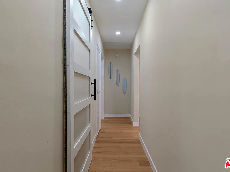 4147 Marcasel Ave — Photo 36