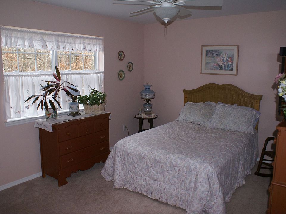 Rear Bedroom
