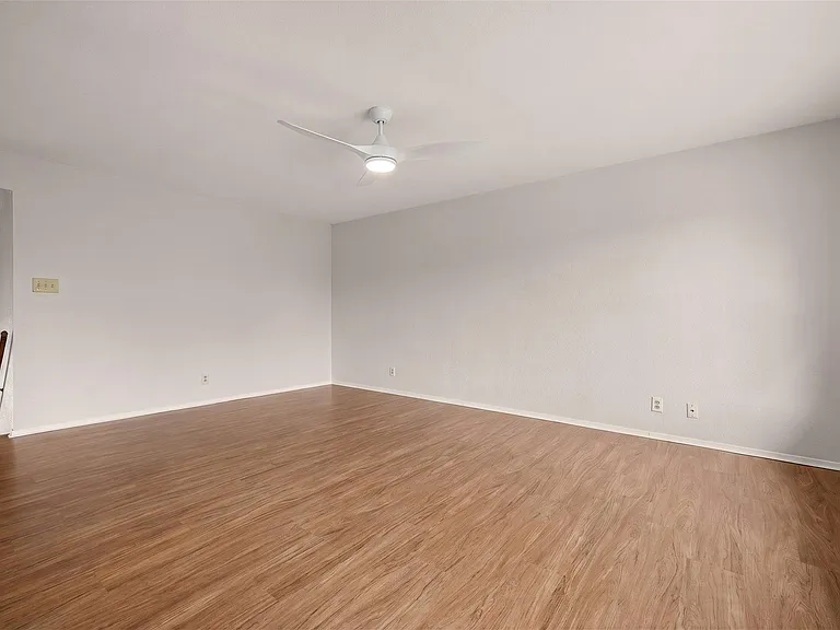 8905 Bridgewood Trl — Photo 25
