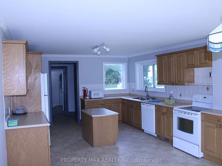 5363 Davis Dr — Photo 5