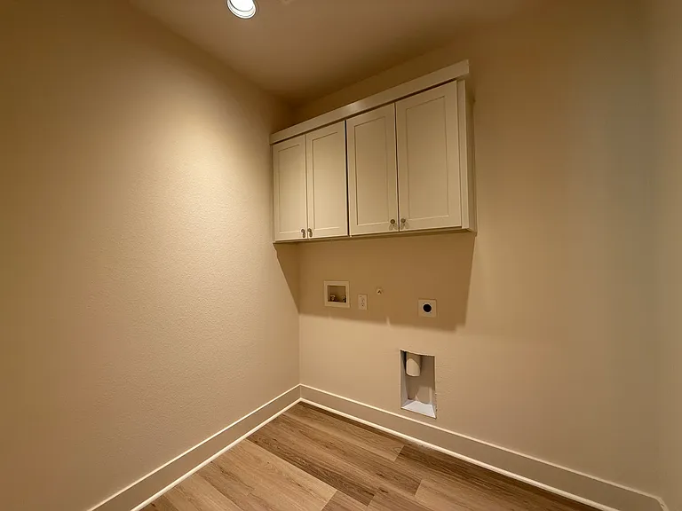 104 Kirkland St — Photo 7
