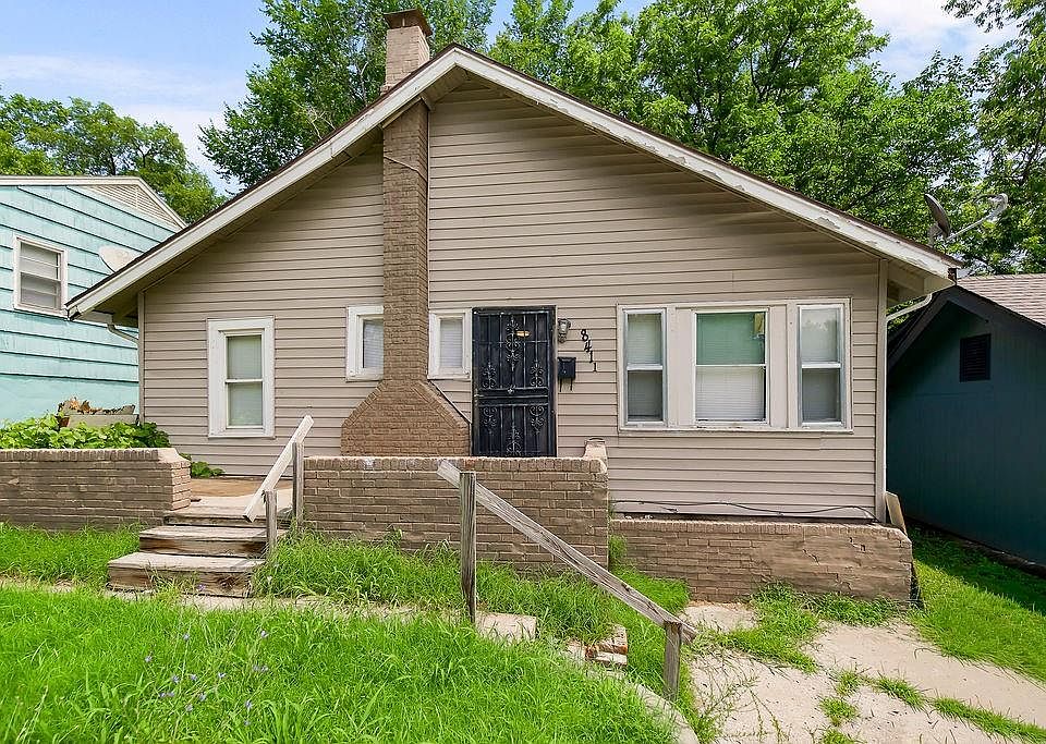 1st image of 8411 Olive St
