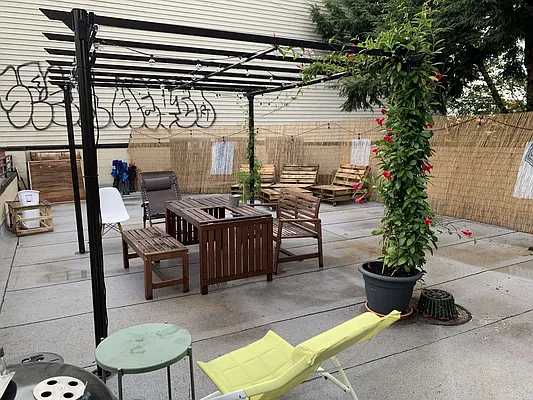 Rented by Flatiron Real Estate Advisors LLC | media 8