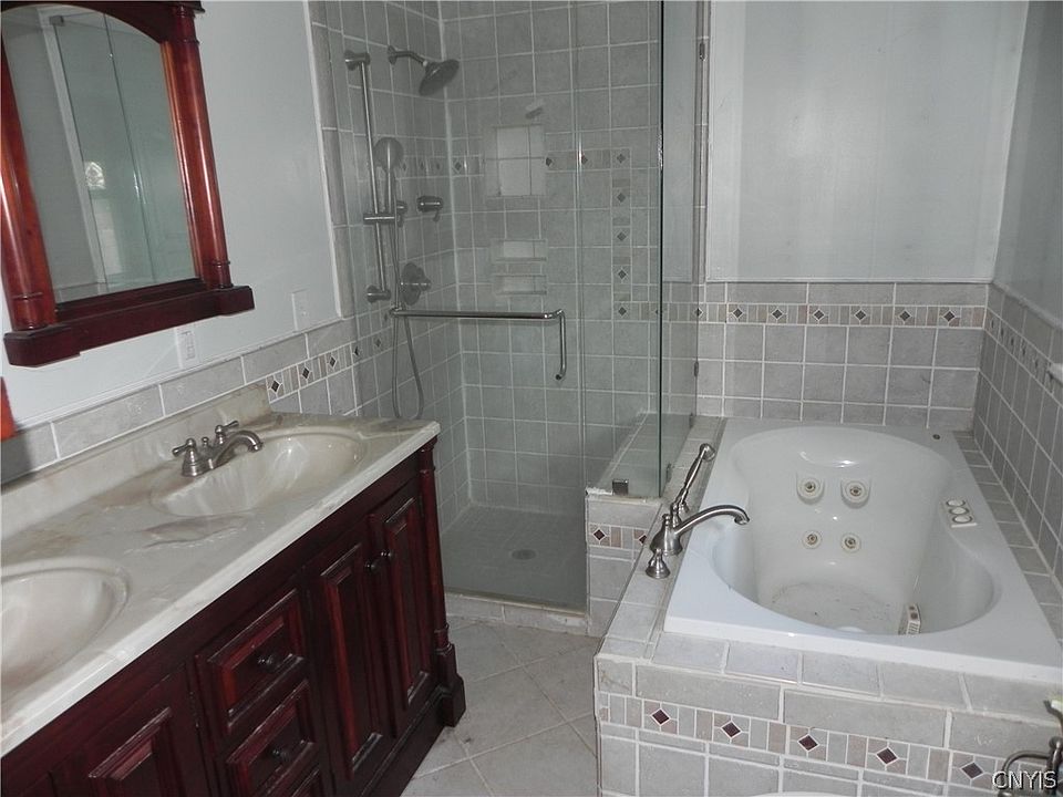 I**Ｎ 18246 Van Allen Rd N, Watertown, NY 13601 | Zillow