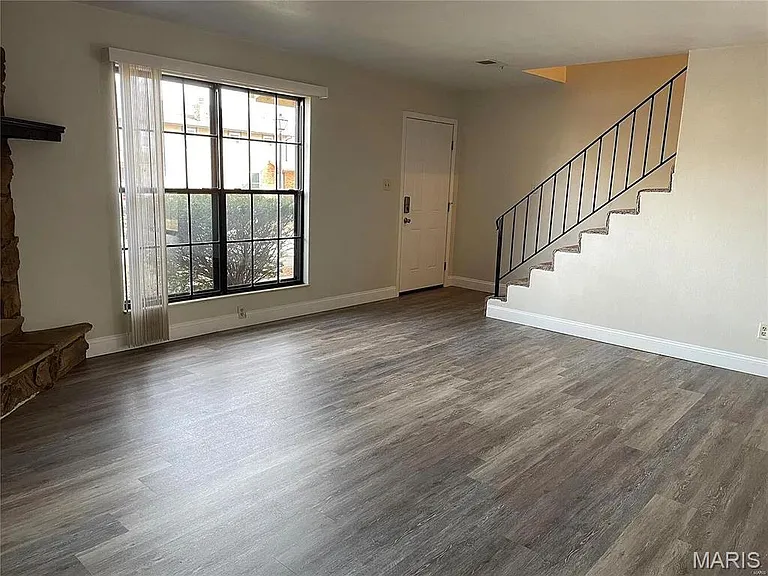 711 Plankway Dr — Photo 4