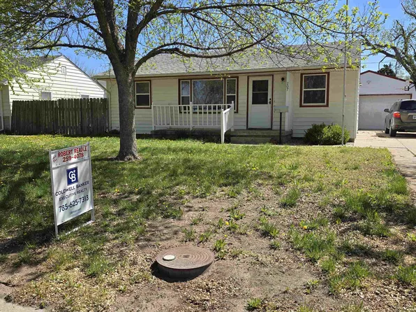 207 S Wyoming St, Plainville, KS 67663