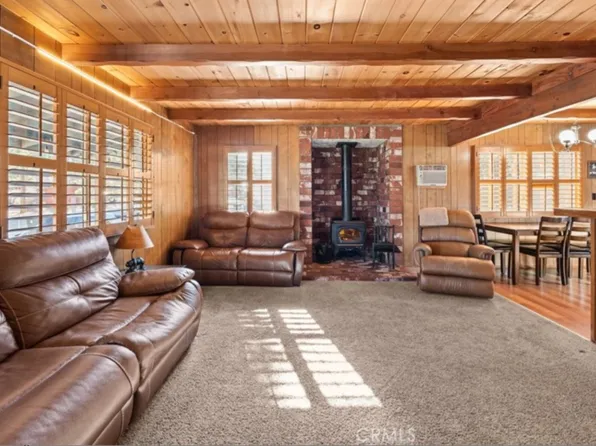 130 Maple Ln, Sugarloaf, CA 92386