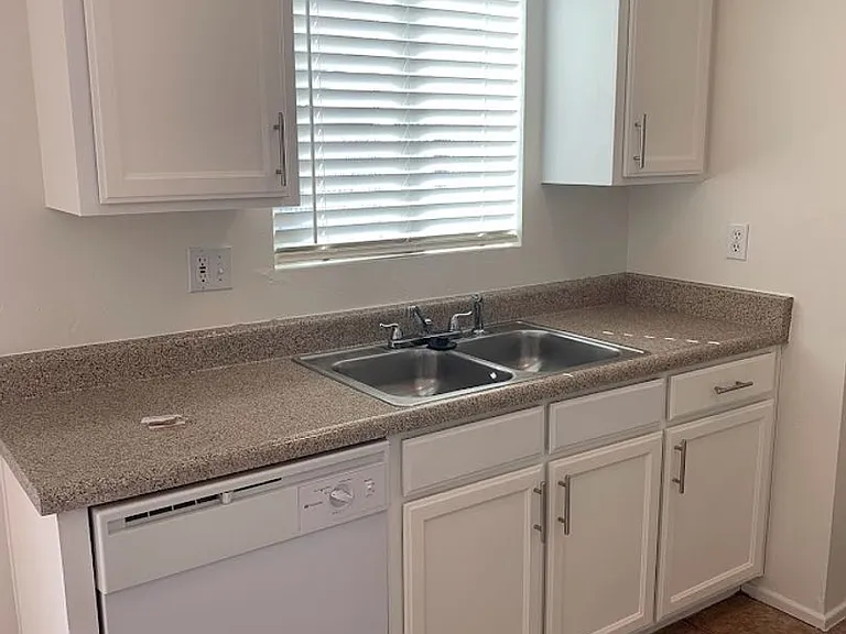 328 E Limberlost Dr #2 — Photo 7