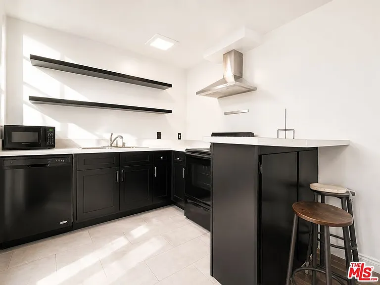 12014 Kling St #4 — Photo 1
