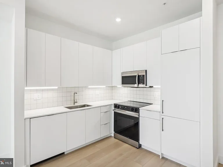 2406 Frankford Ave #12 — Photo 12