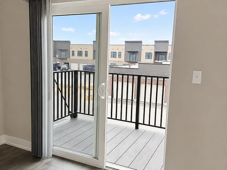 Huntley Crossing — Photo 50