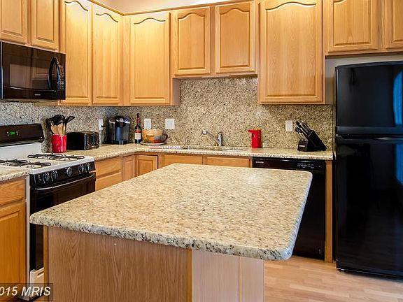 4th image of 6637 Hunter Creek Ln