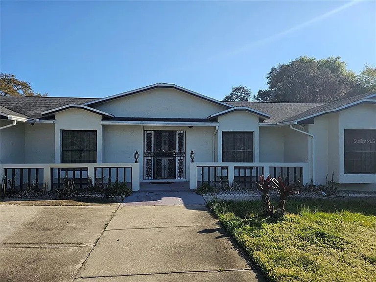 1745 Foxcreek Ln — Photo 1