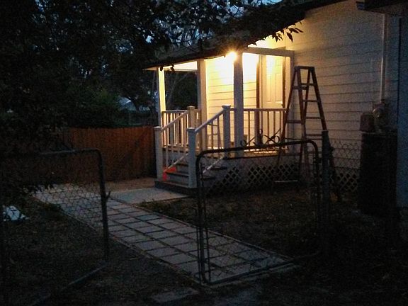 5th image of 1005 NE 4th St