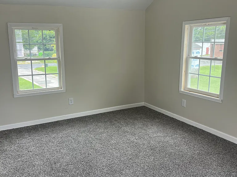 837 Pavie Ave — Photo 13
