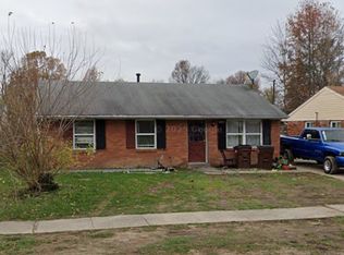5506 Riata Dr, Louisville, KY 40218
