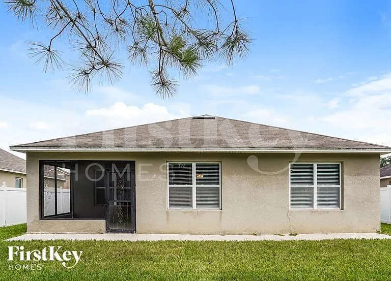 16736 Citrus Pkwy — Photo 14
