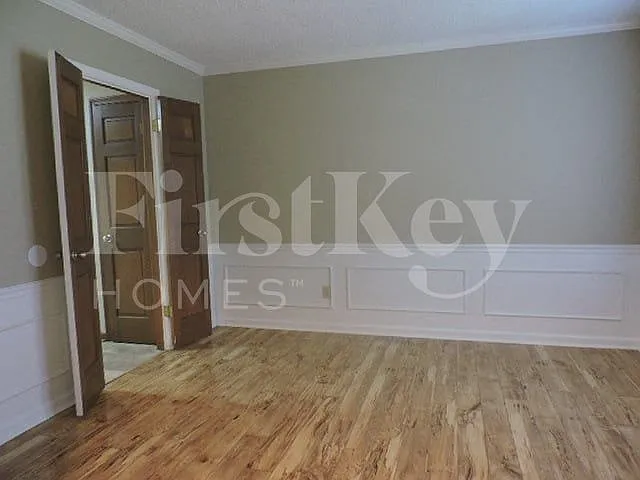 2056 Kingsrow Pkwy — Photo 3