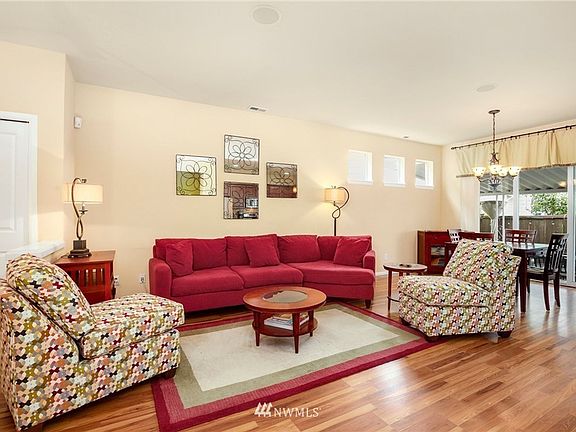 4th image of 6072 Park St E