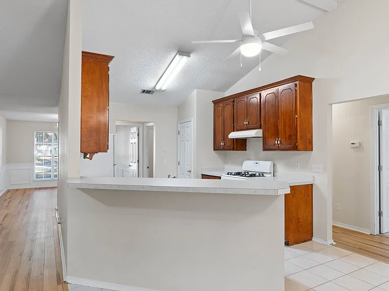 4591 Scarlet Dr — Photo 9