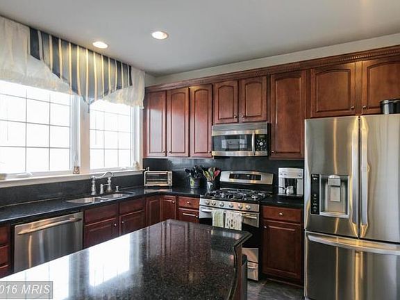 4th image of 1218 Bear Hollow Ct