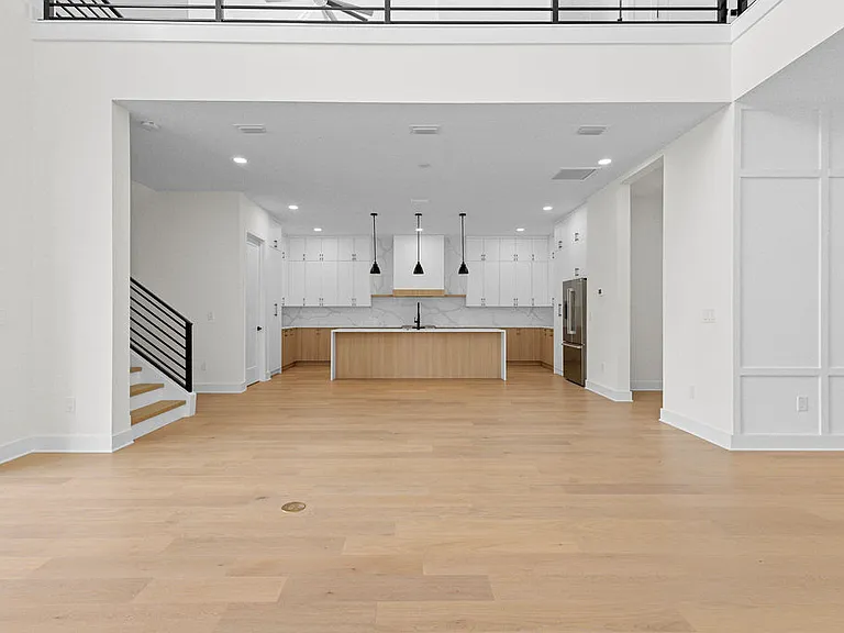 3202 W La Salle St — Photo 18