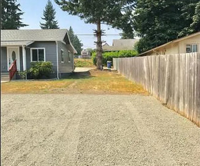 4324 N Ferdinand St — Photo 17