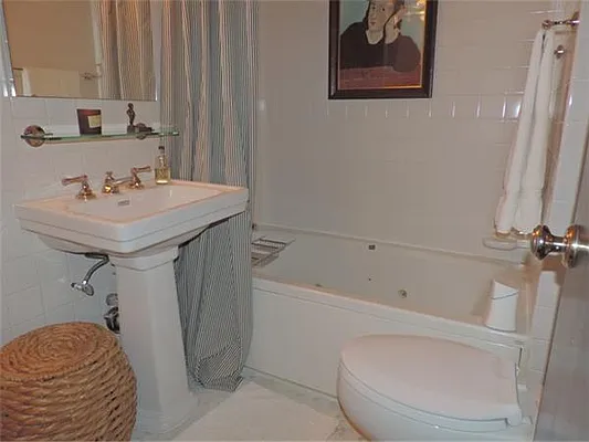 Rented by essential NEW YORK Real Estate | media 40