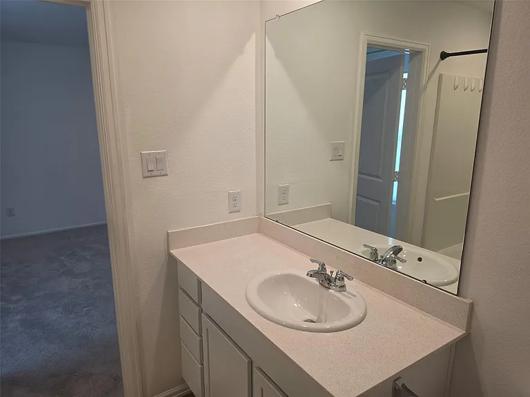 7202 Clover Chase Dr — Photo 12