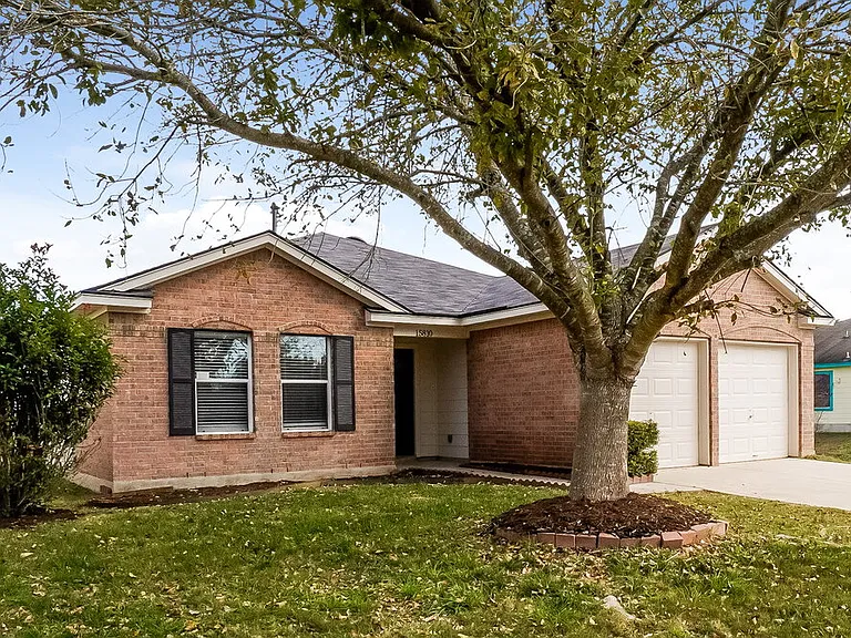 15810 Brisbane Dr — Photo 1