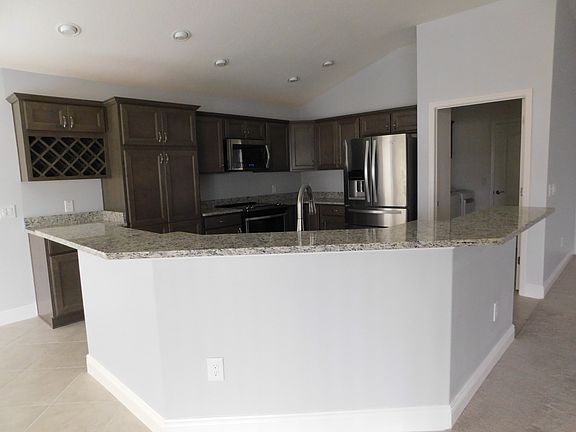 5th image of 3219 Joy Ln