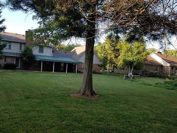 5th image of 1129 Lois Ln