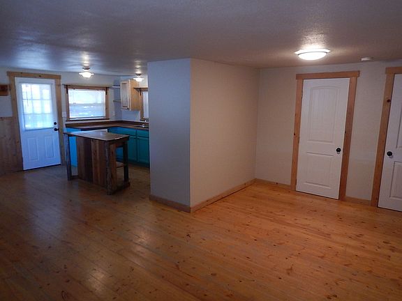 4th image of 698 NE 6th St