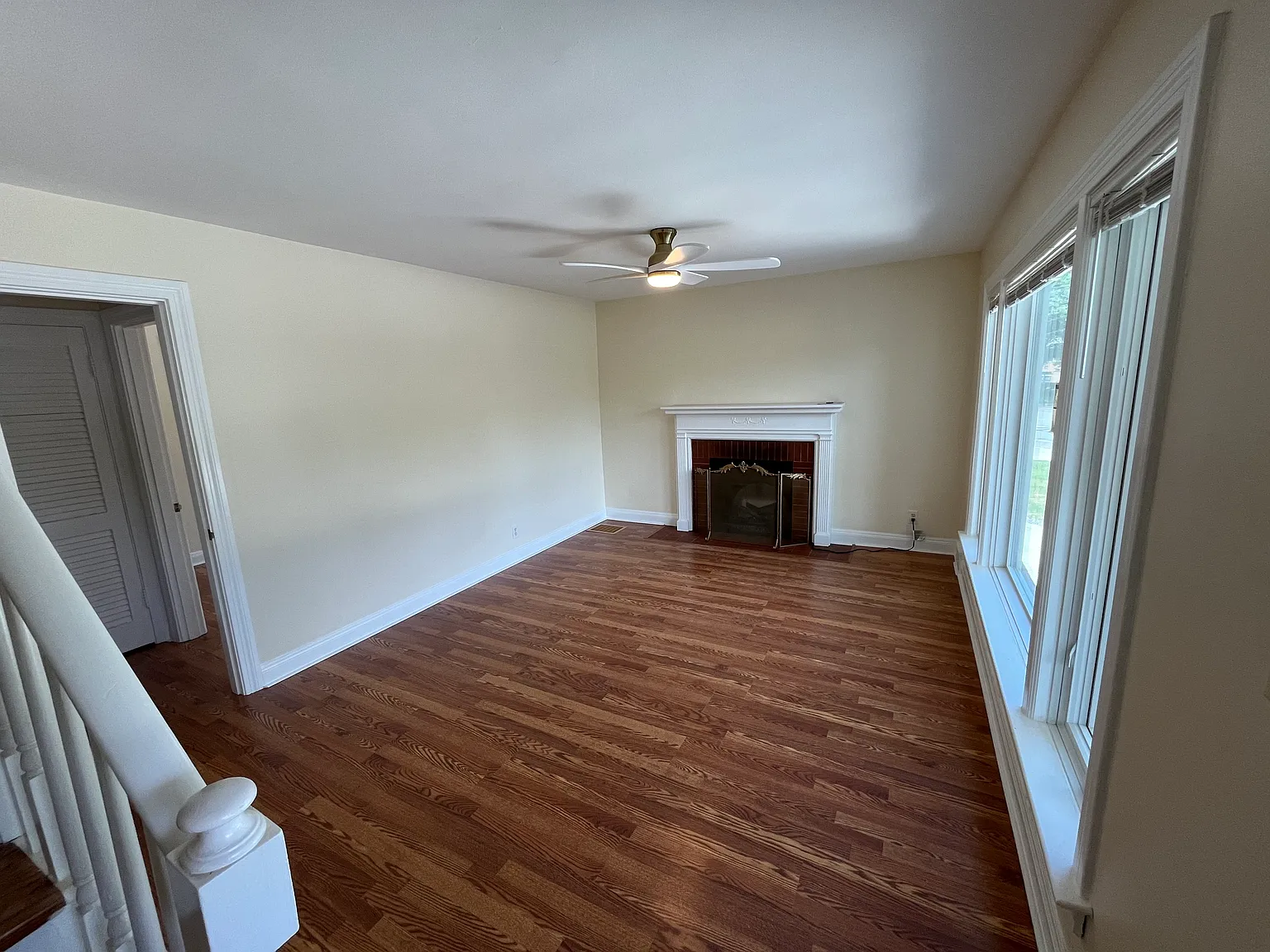 3 bed, 1227 sqft, $1,950 — Photo 4