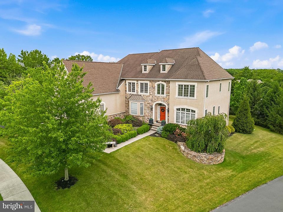 1st image of 587 Woodview Ln