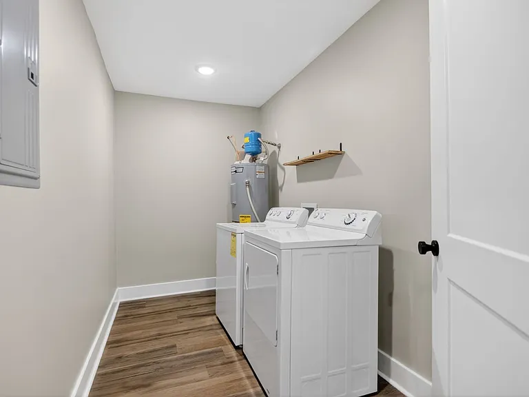 115 Mitchell Street — Photo 18