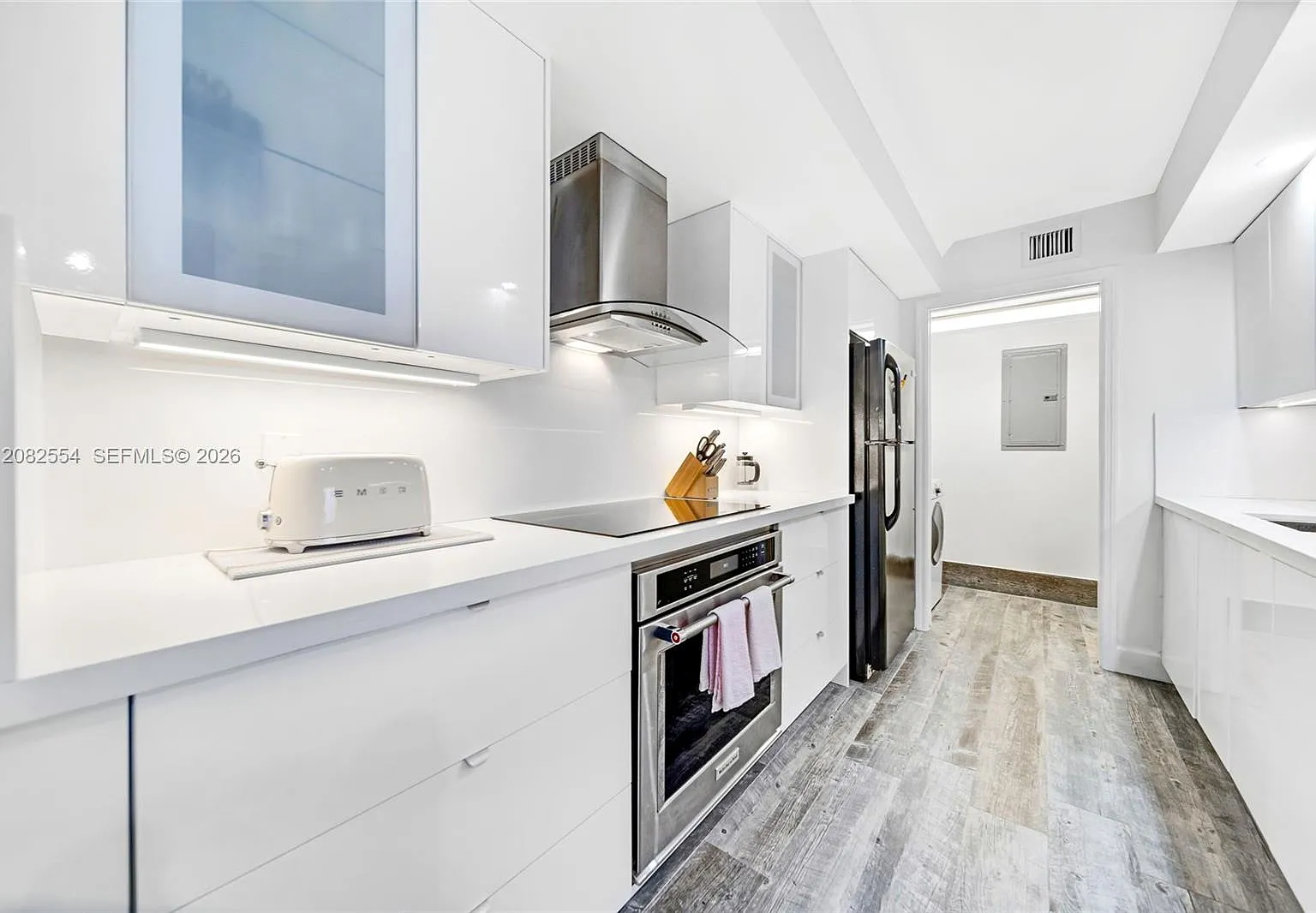 The Collins Condo — Photo 4