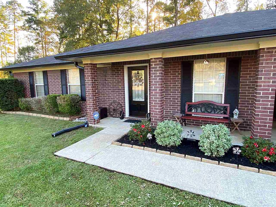 1st image of 107 Red Pheasant Dr