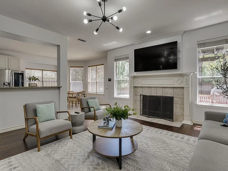 2800 Cherry Spring Ct — Photo 8