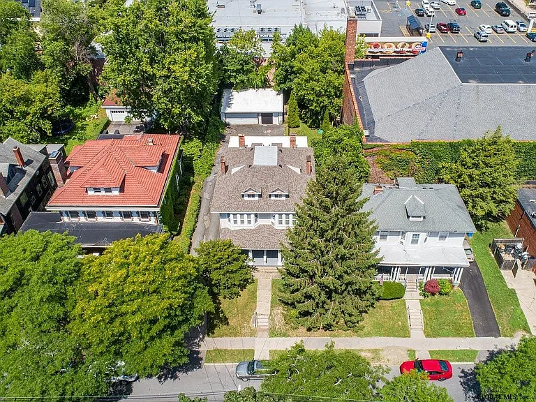 7 S Main Ave — Photo 30