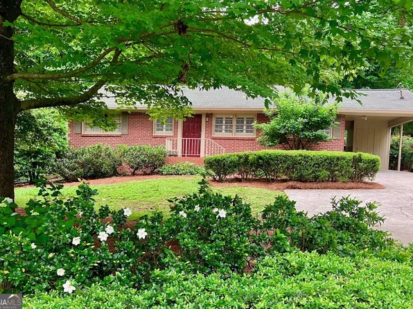 2556 Defoors Ferry Rd NW, Atlanta, GA 30318