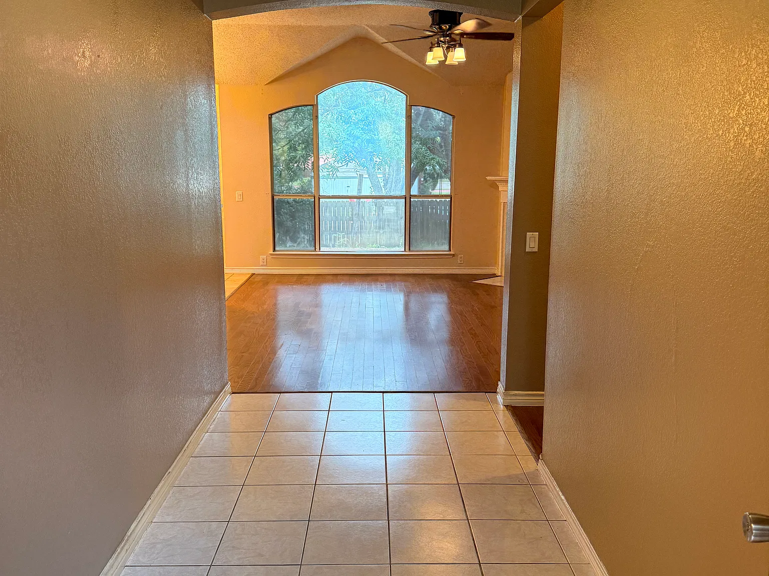 3 bed, 1432 sqft, $2,195 — Photo 4