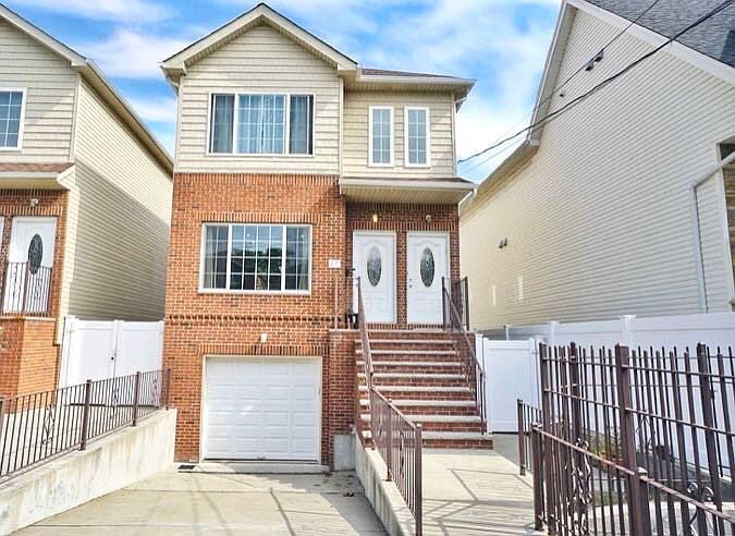 1st image of 27 Rockwell Ave