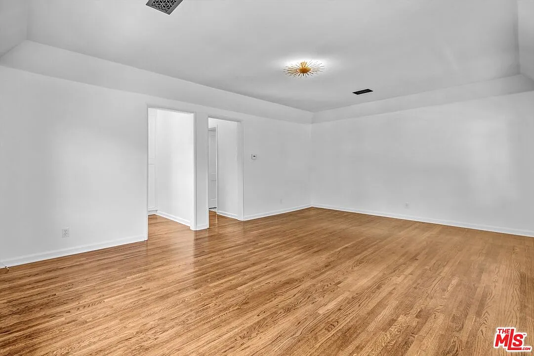 1 bed, 1.0 bath, $3,850 — Photo 4
