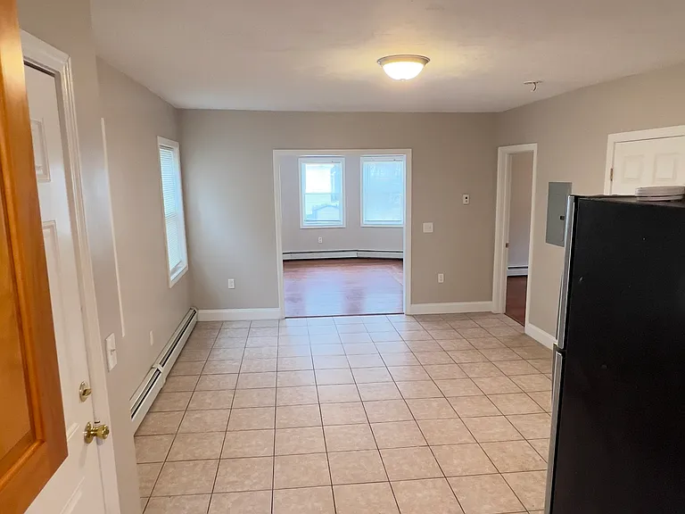27 Ayr St #2 — Photo 13