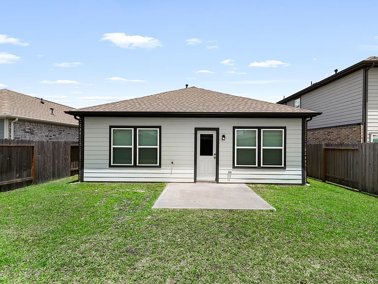 5811 Quest Valley — Photo 34